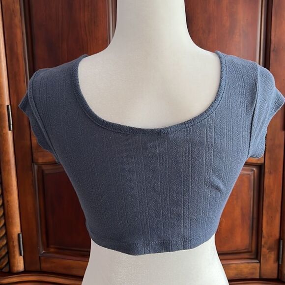 Colsie crop top and shorts set-  XS - Picture 2 of 9